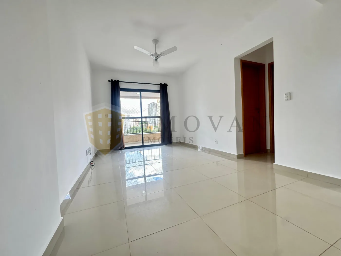 Alugar Apartamento / Padrão em Ribeirão Preto R$ 1.650,00 - Foto 4