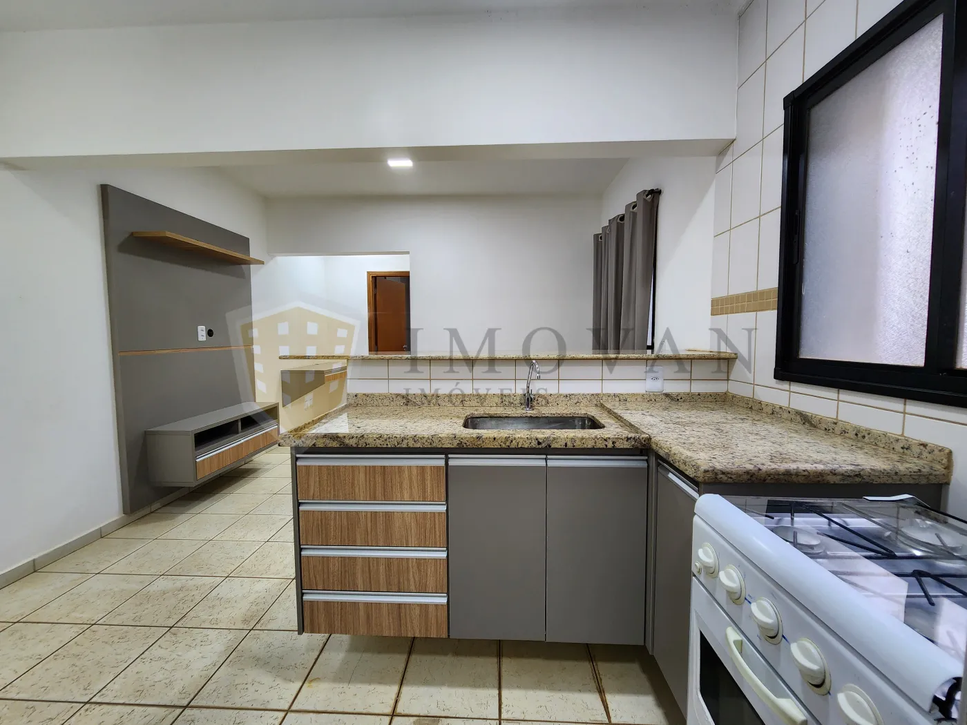 Alugar Apartamento / Padrão em Ribeirão Preto R$ 1.350,00 - Foto 2