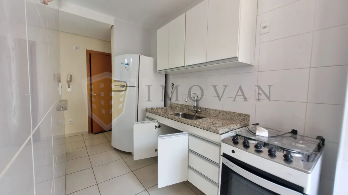 Alugar Apartamento / Padrão em Ribeirão Preto R$ 1.600,00 - Foto 3