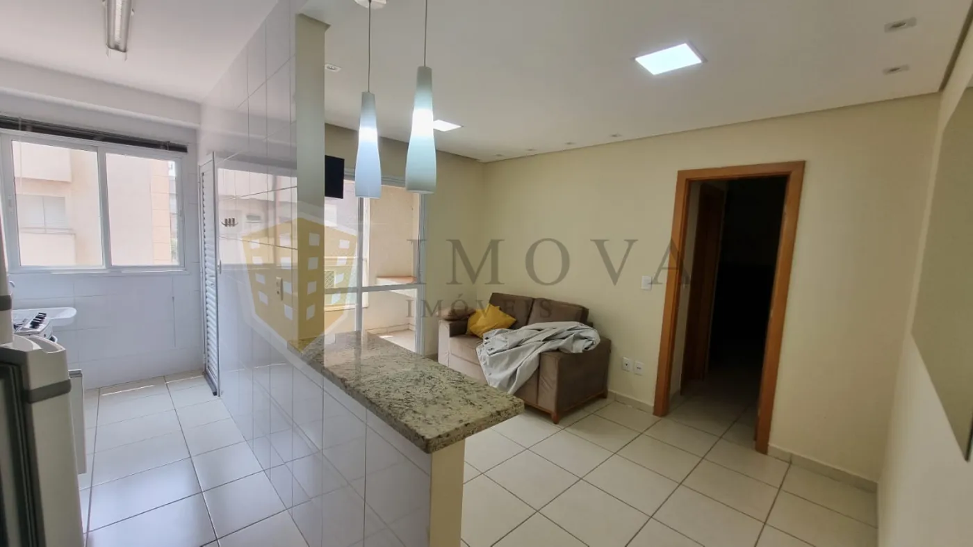 Alugar Apartamento / Padrão em Ribeirão Preto R$ 1.600,00 - Foto 2