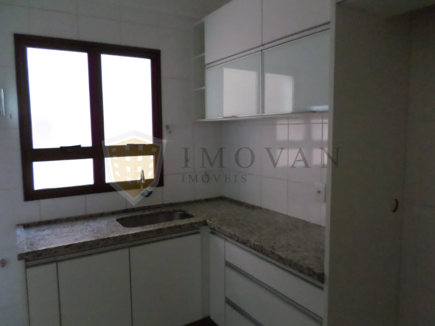 Alugar Apartamento / Padrão em Ribeirão Preto R$ 2.200,00 - Foto 4