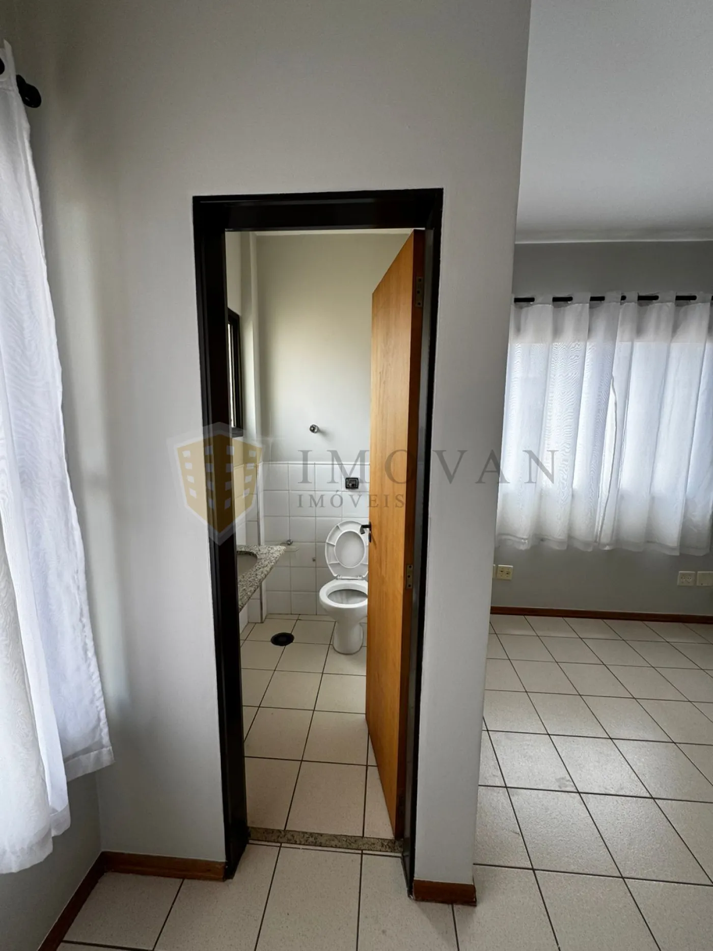 Alugar Comercial / Sala em Ribeirão Preto R$ 1.500,00 - Foto 4