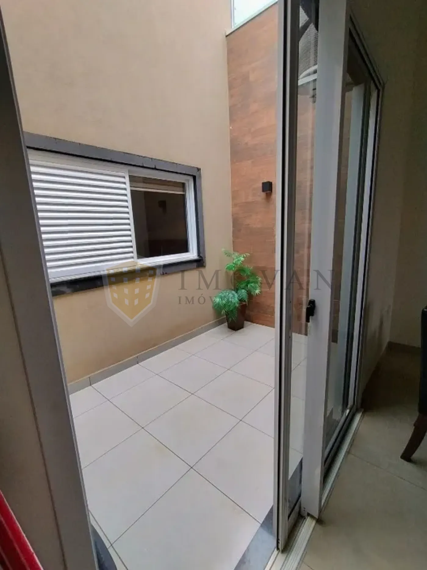 Comprar Casa / Padrão em Ribeirão Preto R$ 650.000,00 - Foto 4