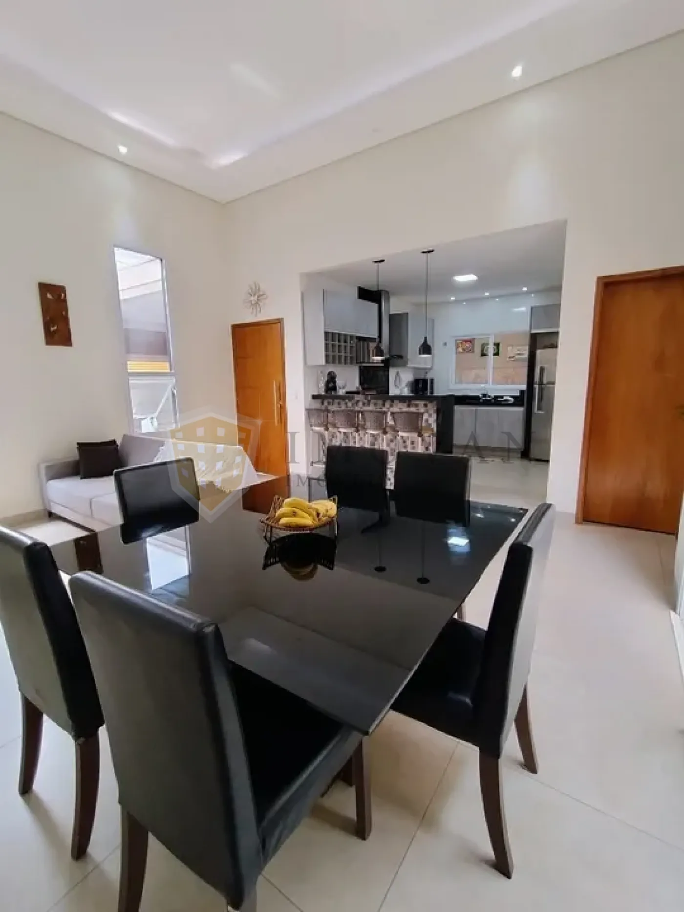 Comprar Casa / Padrão em Ribeirão Preto R$ 650.000,00 - Foto 2