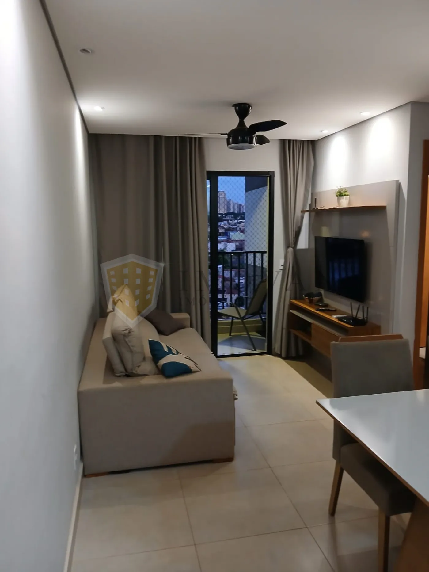 Comprar Apartamento / Padrão em Ribeirão Preto R$ 350.000,00 - Foto 2