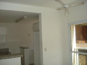 Alugar Apartamento / Padrão em Ribeirão Preto R$ 1.200,00 - Foto 4