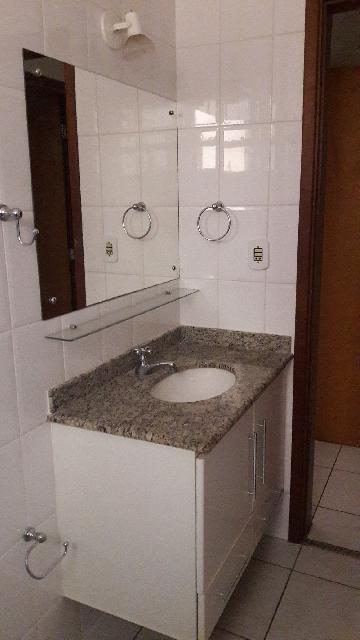 Alugar Apartamento / Padrão em Ribeirão Preto R$ 1.550,00 - Foto 10