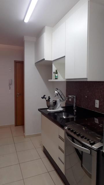 Alugar Apartamento / Padrão em Ribeirão Preto R$ 1.300,00 - Foto 2