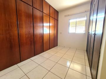 Alugar Apartamento / Padrão em Ribeirão Preto R$ 1.300,00 - Foto 11