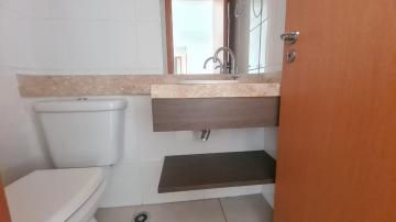 Alugar Apartamento / Padrão em Ribeirão Preto R$ 2.200,00 - Foto 4