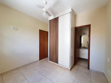 Alugar Apartamento / Padrão em Ribeirão Preto R$ 1.800,00 - Foto 8