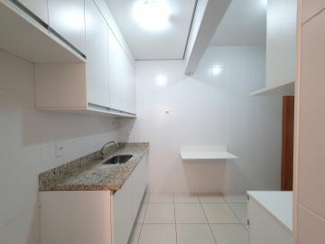 Alugar Apartamento / Padrão em Ribeirão Preto R$ 1.800,00 - Foto 3