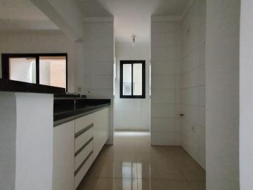 Alugar Apartamento / Padrão em Ribeirão Preto R$ 1.250,00 - Foto 2