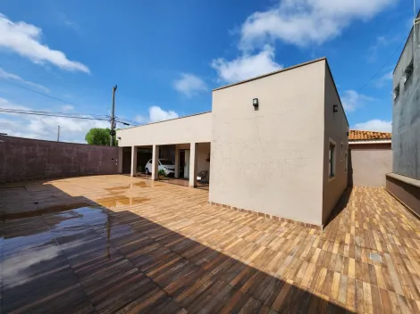 Comprar Casa / Padrão em Santa Rita do Passa Quatro R$ 800.000,00 - Foto 4