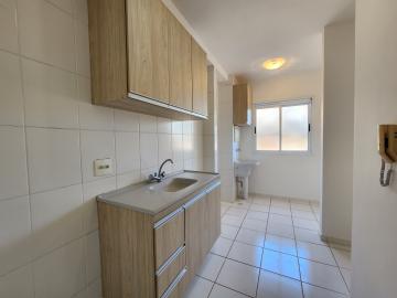 Alugar Apartamento / Padrão em Ribeirão Preto R$ 1.600,00 - Foto 2