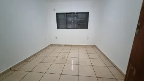 Alugar Casa / Padrão em Ribeirão Preto R$ 1.500,00 - Foto 9