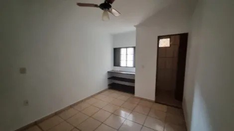 Alugar Casa / Padrão em Ribeirão Preto R$ 1.500,00 - Foto 11