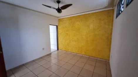 Alugar Casa / Padrão em Ribeirão Preto R$ 1.500,00 - Foto 4