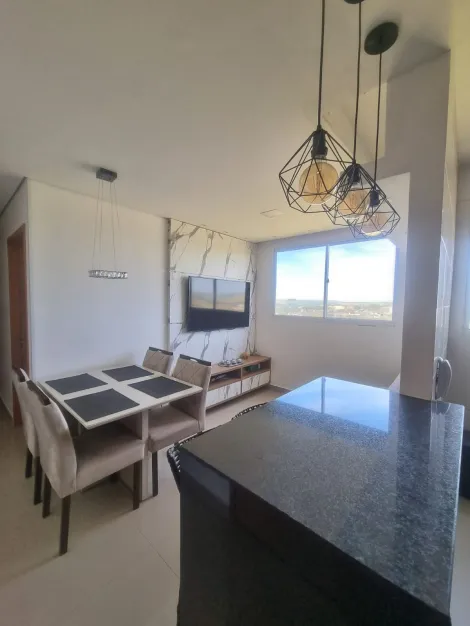 Alugar Apartamento / Padrão em Ribeirão Preto R$ 1.800,00 - Foto 2