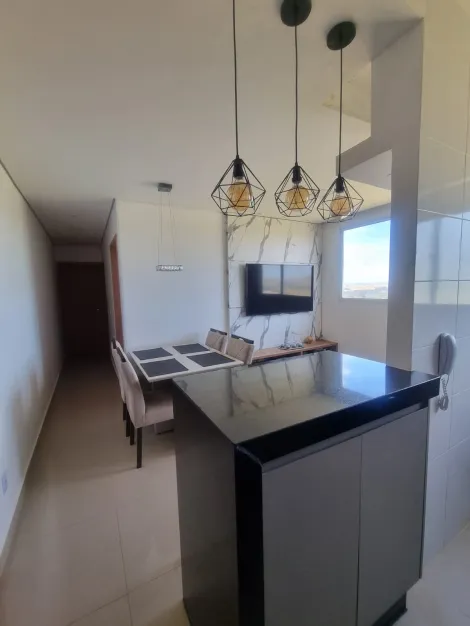 Alugar Apartamento / Padrão em Ribeirão Preto R$ 1.800,00 - Foto 4