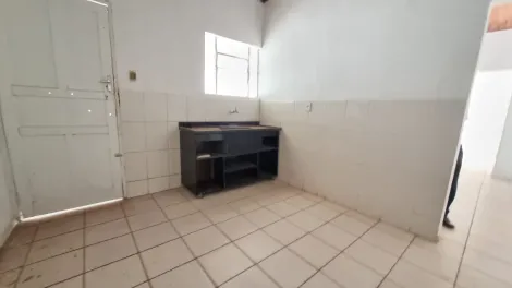 Alugar Casa / Padrão em Ribeirão Preto R$ 900,00 - Foto 3