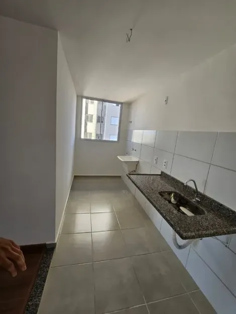 Alugar Apartamento / Padrão em Ribeirão Preto R$ 1.000,00 - Foto 4