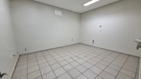 Alugar Comercial / Ponto Comercial em Ribeirão Preto R$ 18.000,00 - Foto 24