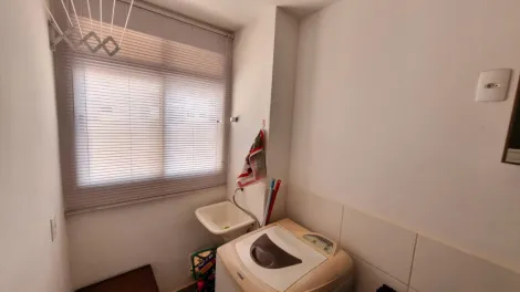 Alugar Apartamento / Padrão em Ribeirão Preto R$ 1.700,00 - Foto 8