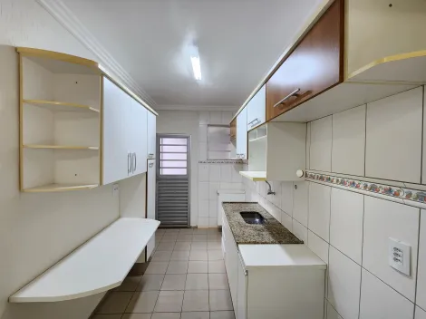 Alugar Casa / Condomínio em Ribeirão Preto R$ 2.900,00 - Foto 2