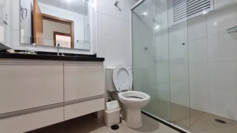 Alugar Apartamento / Padrão em Ribeirão Preto R$ 1.700,00 - Foto 10