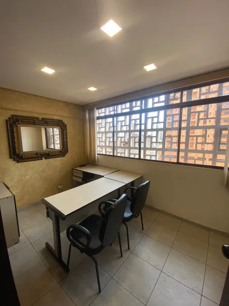 Alugar Comercial / Sala em Ribeirão Preto R$ 1.650,00 - Foto 2