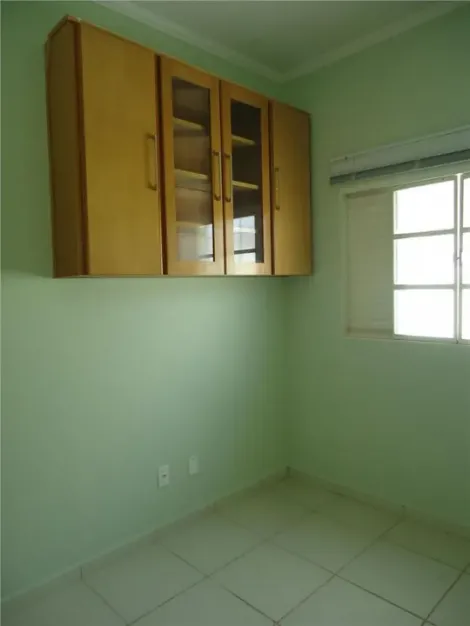 Alugar Casa / Padrão em Ribeirão Preto R$ 2.400,00 - Foto 4