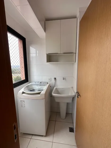 Alugar Apartamento / Padrão em Ribeirão Preto R$ 2.450,00 - Foto 3