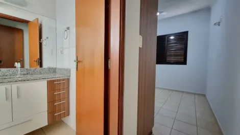 Alugar Apartamento / Padrão em Ribeirão Preto R$ 2.000,00 - Foto 13