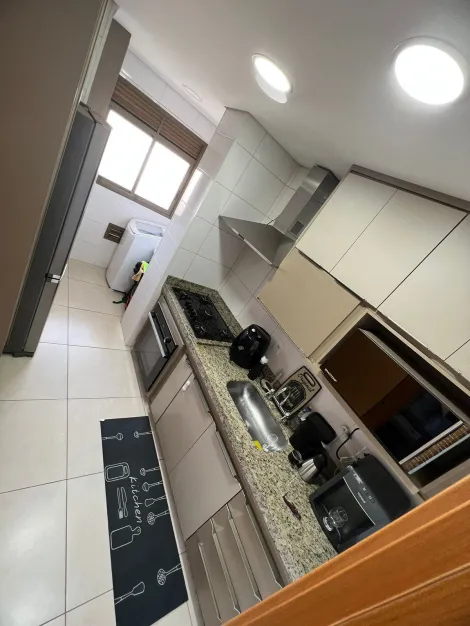 Alugar Apartamento / Padrão em Ribeirão Preto R$ 4.000,00 - Foto 3