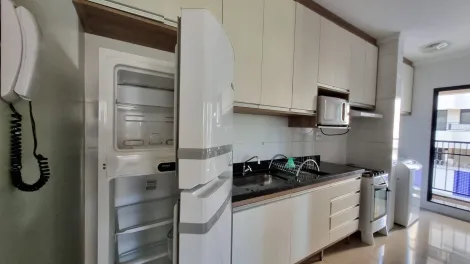 Alugar Apartamento / Padrão em Ribeirão Preto R$ 1.500,00 - Foto 6