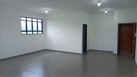 Alugar Comercial / Sala em Ribeirão Preto R$ 1.300,00 - Foto 3