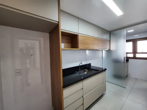 Alugar Apartamento / Padrão em Ribeirão Preto R$ 4.500,00 - Foto 3