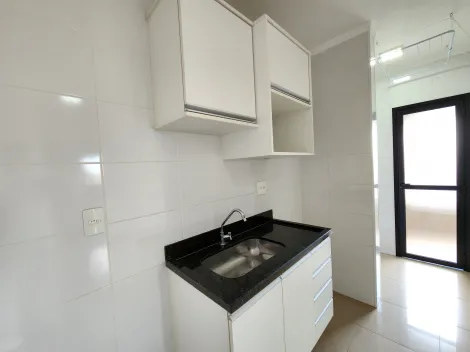 Alugar Apartamento / Padrão em Ribeirão Preto R$ 1.800,00 - Foto 2