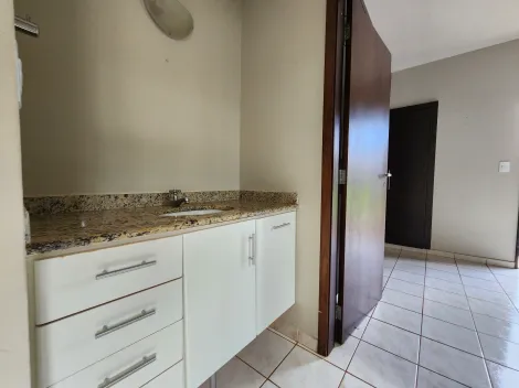 Alugar Apartamento / Padrão em Ribeirão Preto R$ 1.150,00 - Foto 13