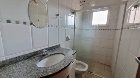 Alugar Apartamento / Padrão em Ribeirão Preto R$ 1.200,00 - Foto 8