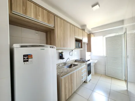 Alugar Apartamento / Padrão em Ribeirão Preto R$ 1.800,00 - Foto 3